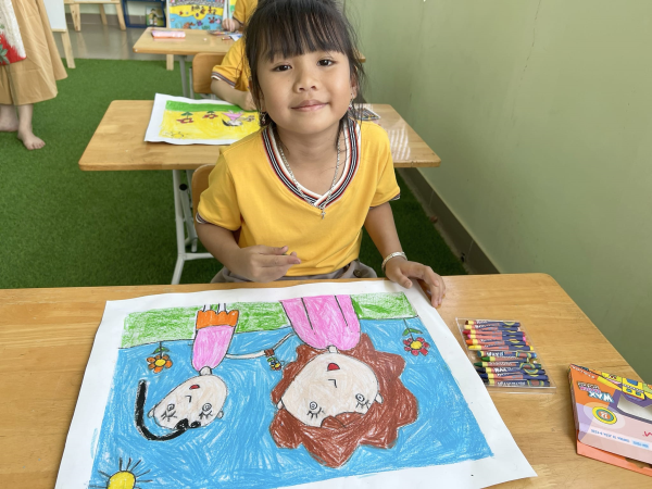 Trường MN Vĩnh Hoà tổ chức hội thi vẽ tranh cho các bé từ 4-6 tuổi dành tặng Bà, Mẹ, Cô giáo nhân ngày 8/3 /.