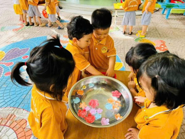 Đón đoàn kiểm tra của Phòng GD&ĐT về công tác nuôi dưỡng, chăm sóc, giáo dục và công tác Quản trị