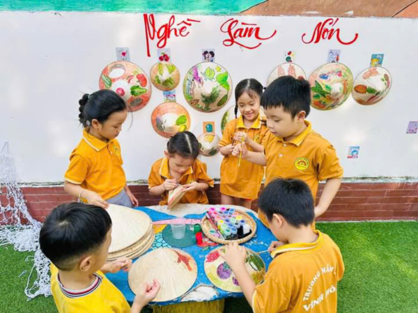 Đón đoàn kiểm tra của Phòng GD&ĐT về công tác nuôi dưỡng, chăm sóc, giáo dục và công tác Quản trị