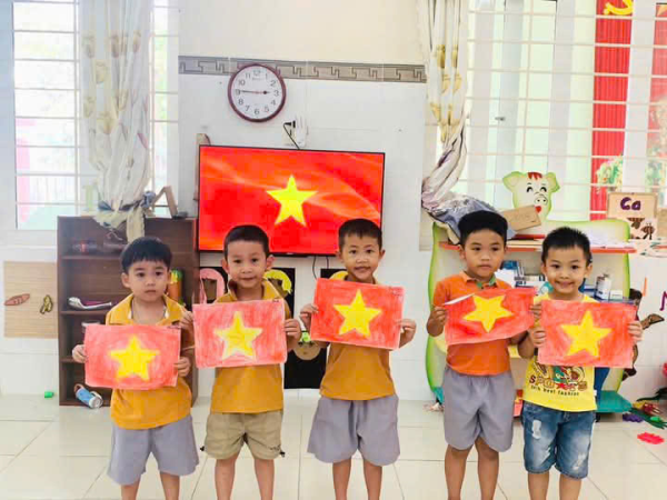 Chào mừng kỷ niệm 50 năm ngày Giải phóng miền Nam, thống nhất đất nước( 30/4/1975 - 30/4/2025) và ngày Quốc tế lao động 1/5 của các bé trường Mầm non VĨnh Hòa