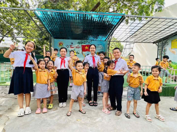 Khối MG 5-6 tuổi tham quan Trường Tiểu học Vĩnh Hoà 1- Nha Trang