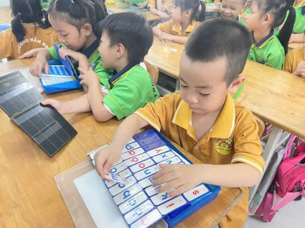Khối MG 5-6 tuổi tham quan Trường Tiểu học Vĩnh Hoà 1- Nha Trang