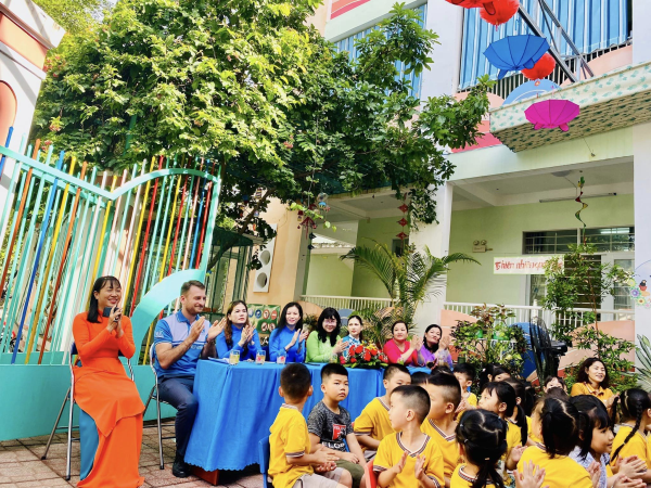NGÀY HỘI GIAO LƯU TIẾNG ANH
