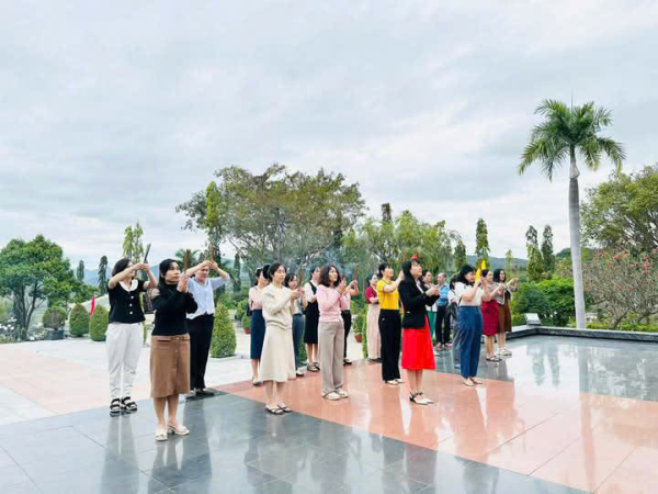 Đời đời nhớ ơn các anh hùng liệt sĩ