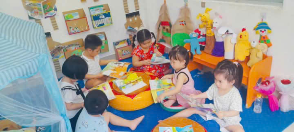 Hưởng ứng Ngày hội đọc sách của các bé Trường Mầm Non Vĩnh Hòa