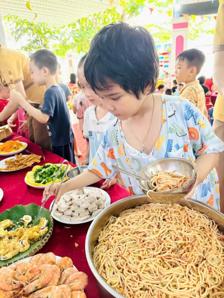 Tiệc buffet cuối năm học 2024-2025 trường MN Vĩnh Hoà