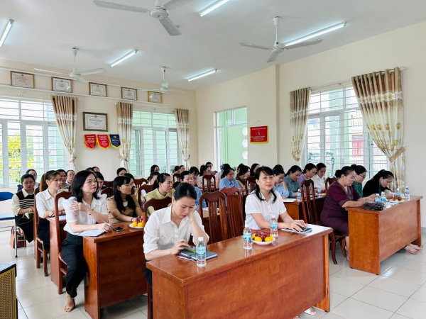 Cụm chuyên môn Mầm non 2 – phường Bắc Nha Trang tổ chức Sinh hoạt chuyên môn năm học 2025–2026 tại Trường MN Vĩnh Hoà