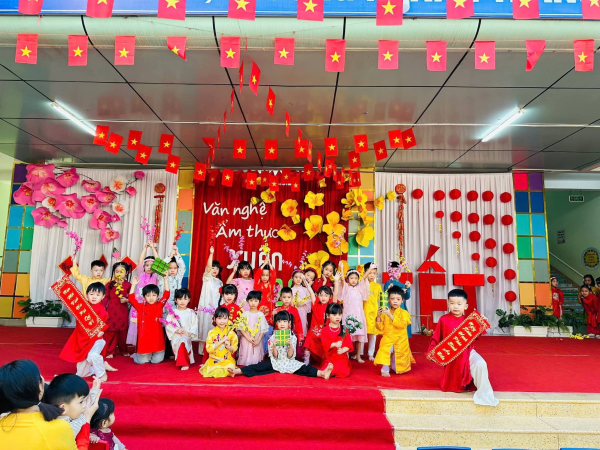 Văn Nghệ Mừng Xuân_ Trò chơi dân gian_ Ẩm thực Tết Việt chào xuân Bính Ngọ 2026 