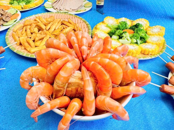 Tiệc buffet Tết 2026 của các bé trường MN Vĩnh Hoà