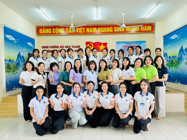Chào mừng các em sinh viên Trường CĐSP TW Nha Trang về thực tập tại trường