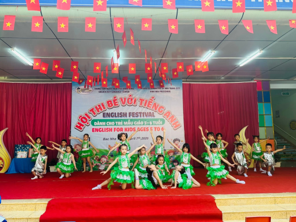 Hội thi Bé làm quen với Tiếng Anh