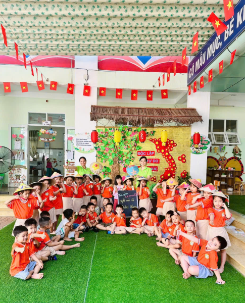 hoạt động chào mừng ngày Giỗ Tổ Hùng Vương và 30/4 – 1/5 của cô trò MN Vĩnh Hoà 