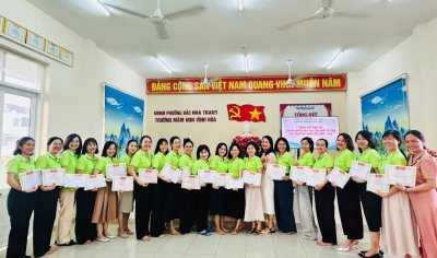 hoạt động chào mừng ngày Giỗ Tổ Hùng Vương và 30/4 – 1/5 của cô trò MN Vĩnh Hoà 