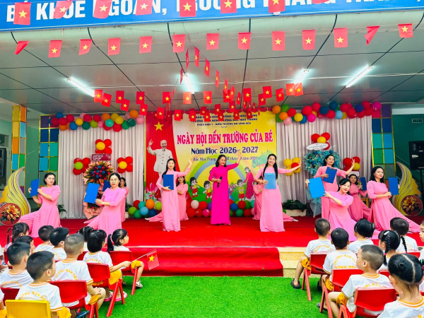 Mừng Ngày Hội Đến Trường Của Bé.